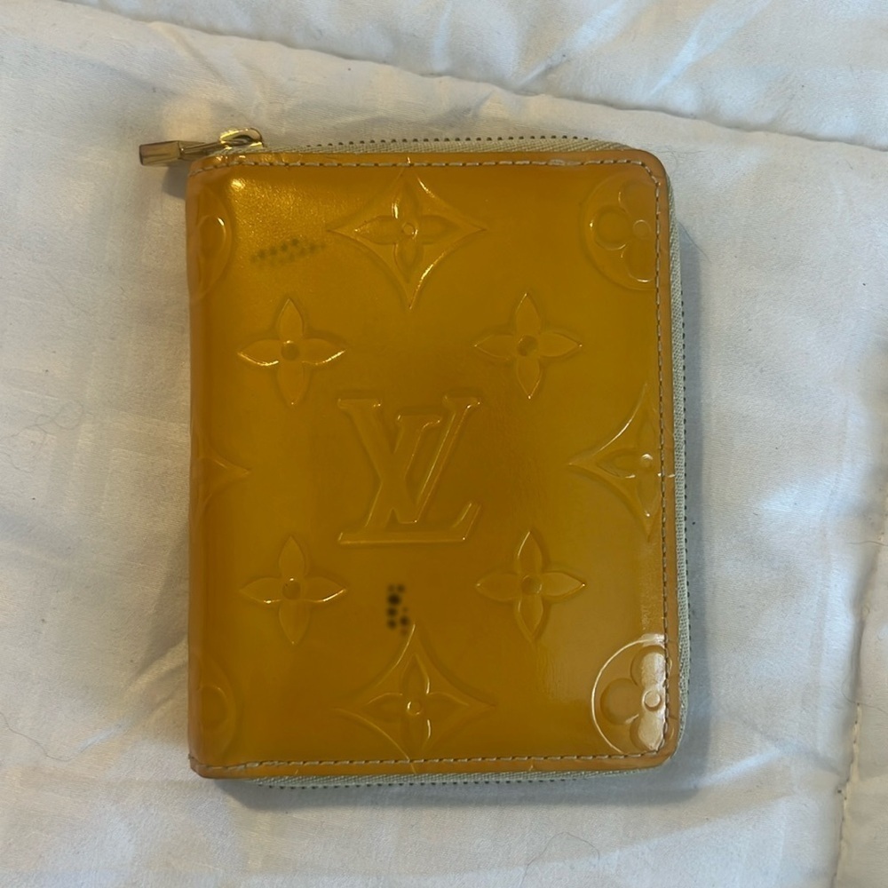 Louis Vuitton Vernis Bloom Wallet Yellow MI0959